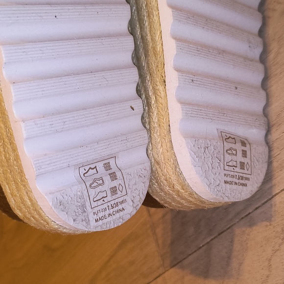 Dirty Laundry Rhinestone Platform Slides - Picture 6 of 12